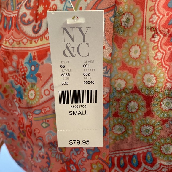 Super cute. Size small. - Picture 3 of 4